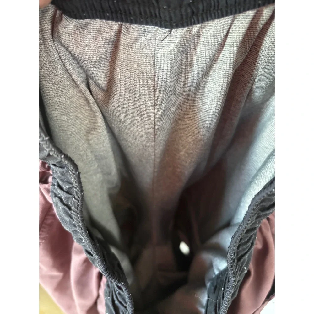 Vuori Kore Shorts Mens Small Mahogany Mauve Athletic